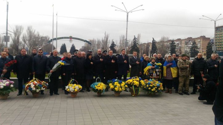 Запоріжці на урочистому мітингу вшанували пам’ять загиблих героїв України
