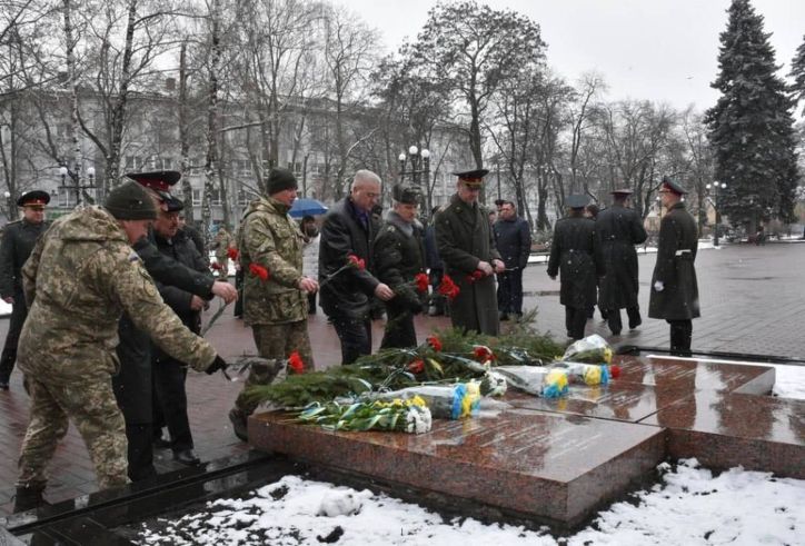 У Чернігові привітали військових  із 26-ю річницею створення Збройних Сил України