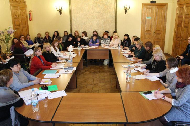 Харківські міграційники провели навчання для працівників місцевих центрів надання адміністративних послуг
