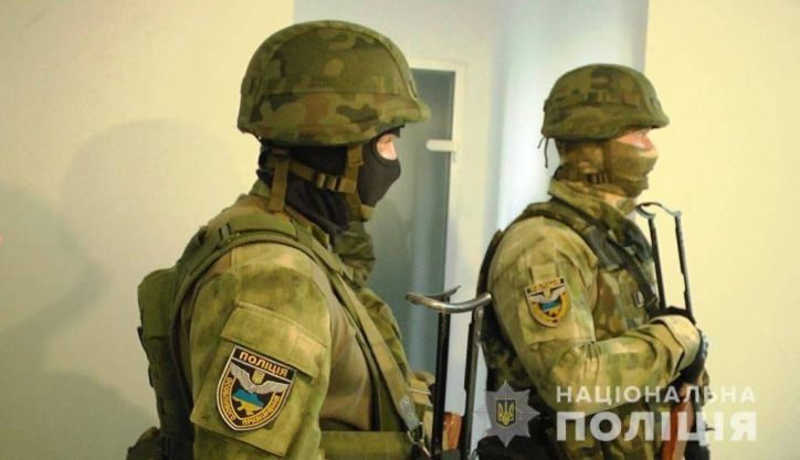 На Одещині правоохоронці перекрили канал незаконного переправлення іноземців в Україну