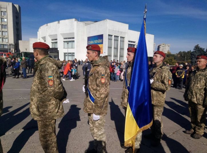 У Сумах, за участі представників міграційної служби, відбулись заходи з нагоди Дня захисника України
