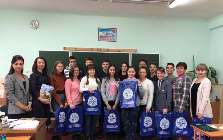 Фахівці міграційної служби Чернігівщини провели «Брейн-ринг» для 14 річних гімназистів