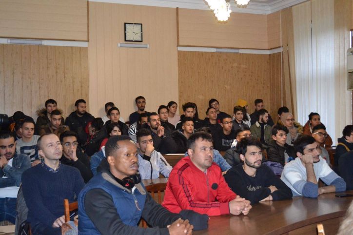 Рівненські міграційники провели інформаційну зустріч з іноземними студентами Національного університету водного господарства та природокористування