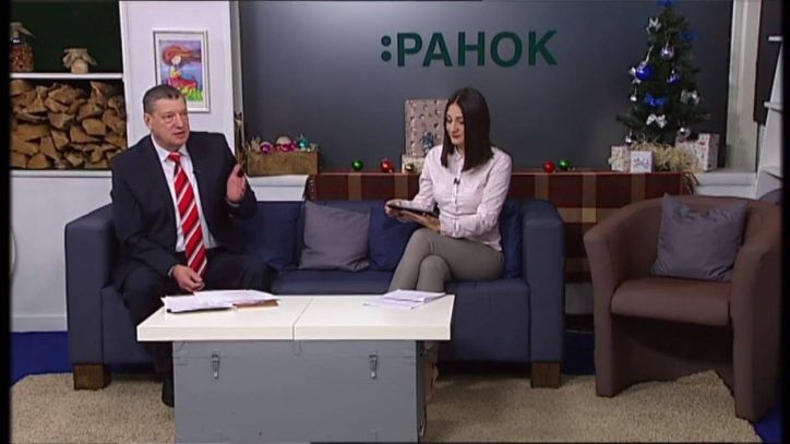 У прямому ефірі програми «Ранок» обласного телеканалу «UA:Житомир»  начальник міграційної служби Житомирщини спілкувався з жителями області