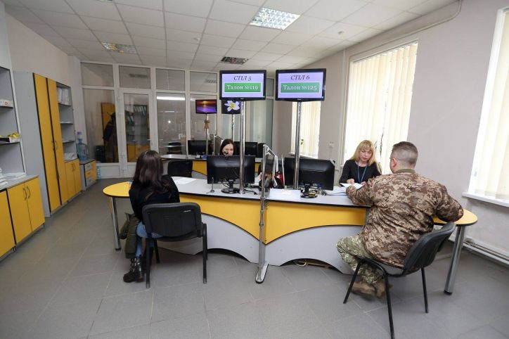 За підтримки ДМС тернопільський ЦНАП розпочав надавати послуги з оформлення біометричних документів