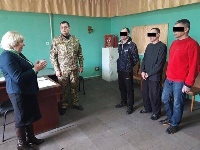 На Кіровоградщині напередодні виборів вручили ID-картки засудженим до позбавлення волі