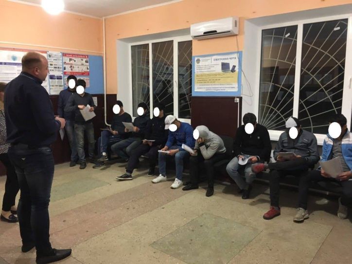 На Черкащині іноземні студенти вирішили підзаробити