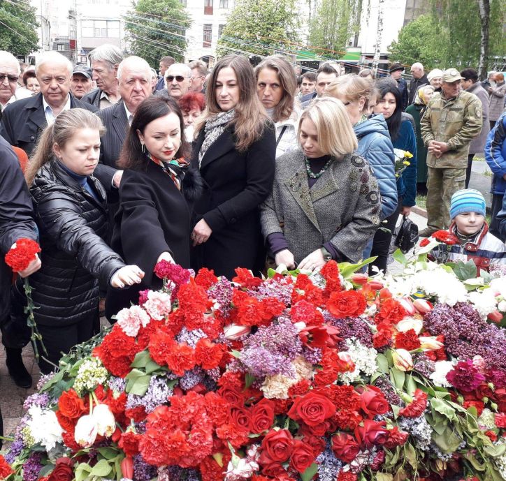 Співробітники міграційної служби Вінниччини вшанували пам'ять загиблих у Другій світовій війні