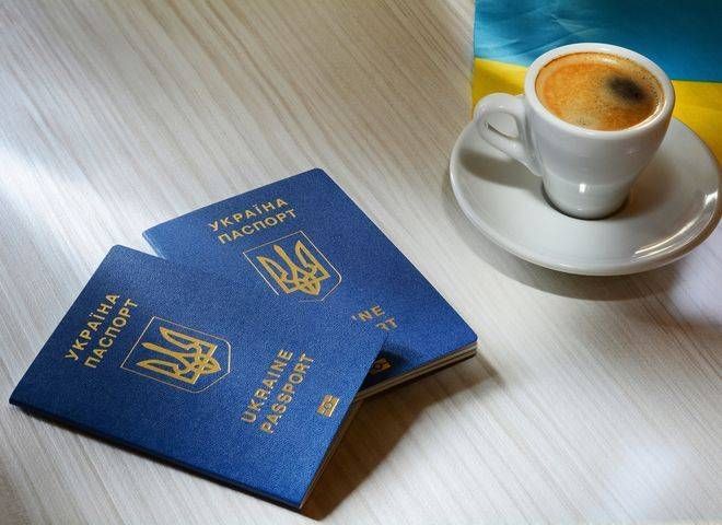 За два роки «безвізу» буковинці оформили 310 тис. закордонних паспортів