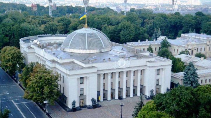 На Донеччині в день проведення позачергових виборів до Верховної Ради України видали  71 паспорт