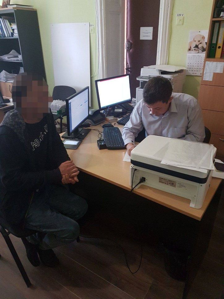У Кіцмані оштрафовані громадяни Азербайджану та України, які проігнорували вимогу своєчасної реєстрації