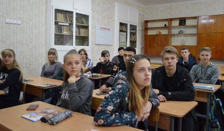 Урок права у школі Кропивницького проводили міграційники