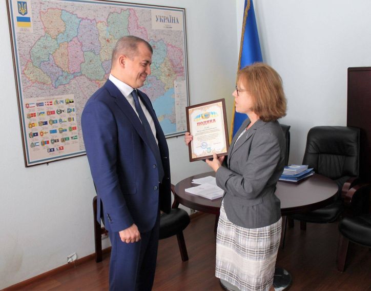 Начальника Міграційної служби Київщини відзначили подякою НСЖУ