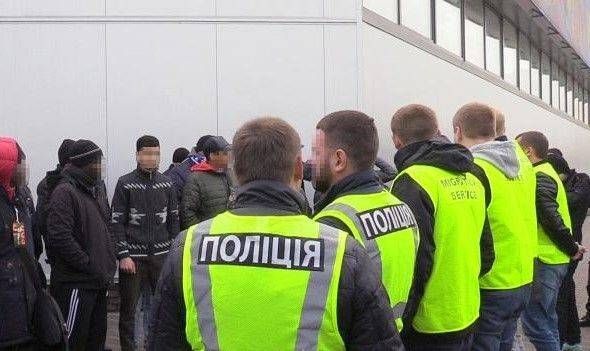 22 неврегульованих мігранта виявили міграційники Київщини спільно з поліцією