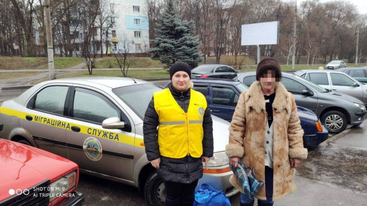 Громадянку РФ, яка ухилялася від виконання рішення суду,  примусово видворили за межі України