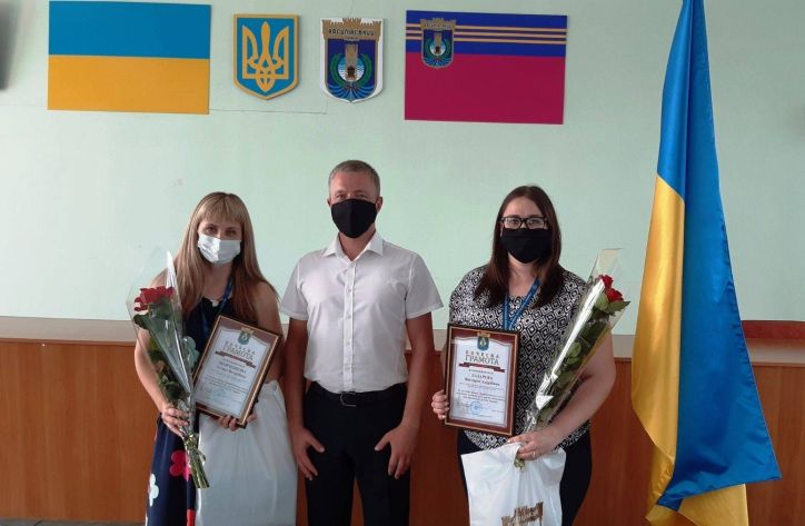 Працівники Василівського РВ УДМС отримали подяки з нагоди відзначення  Дня державної служби України