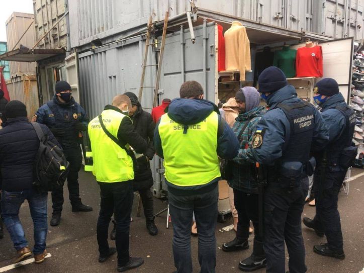 На промисловому ринку «7-й кілометр» в Одесі виявлено порушників міграційного законодавства