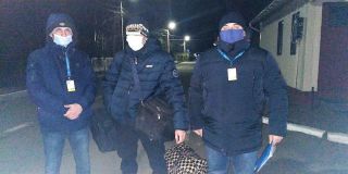 Рецидивіст із РФ, який перебував у ПТПІ в очікуванні  видворення, примусово залишив Україну