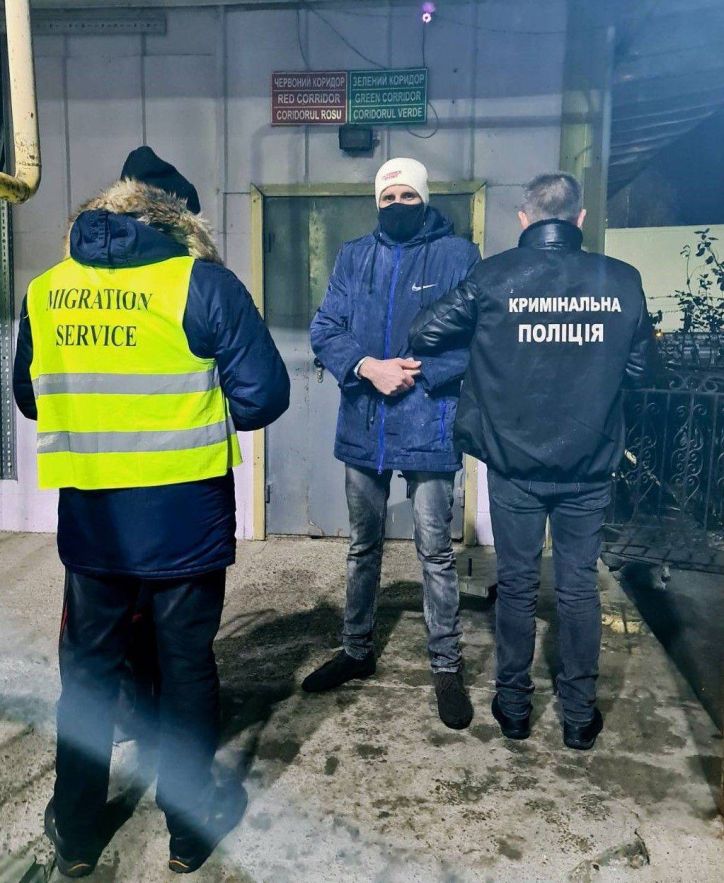 Із місць позбавлення волі до кордону: громадянина Республіки Молдова примусово повернуто до країни походження