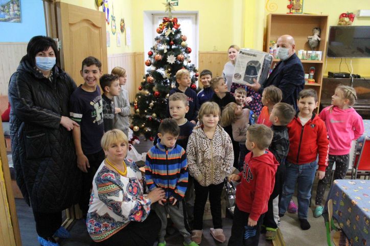 Міграційники Київщини привітали своїх підопічних із Днем Святого Миколая