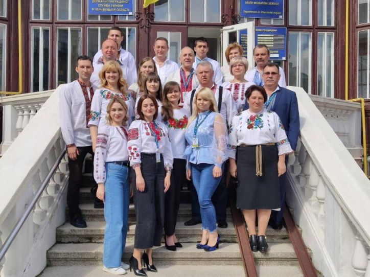 Буковинські міграційники приєдналися до відзначення Дня української вишиванки