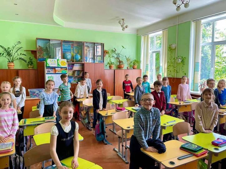 Напередодні свята Міжнародного дня захисту дітей  Волинські міграційники навідались до школярів
