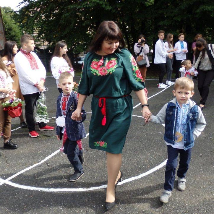 Буковинські міграційники привітали підшефну школу зі святом «Першого дзвоника»