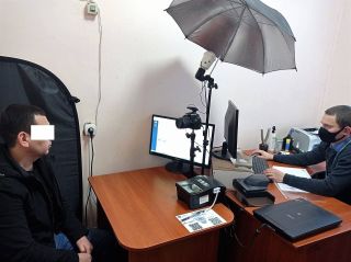Сімох неврегульованих мігрантів виявили у Смілі та Корсуні