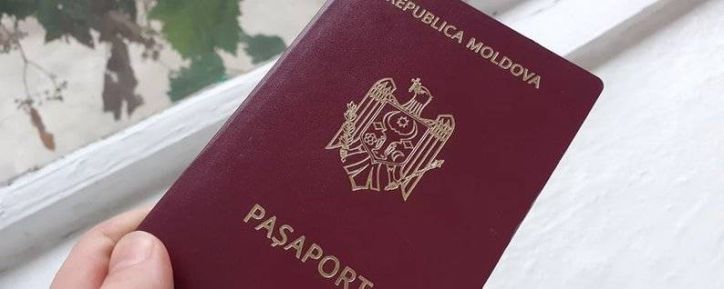 Трьох громадян Молдови примусово повертають до країни походження