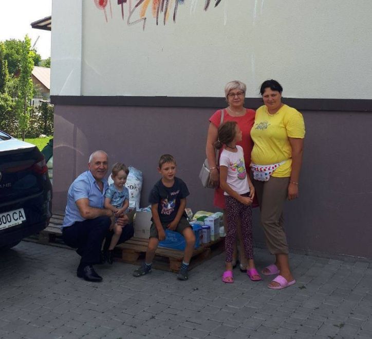 Буковинські міграційники передали гуманітарну допомогу маленьким вихованцям чернівецького «Міста добра»