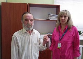 У 75 років з першим паспортом громадянина України