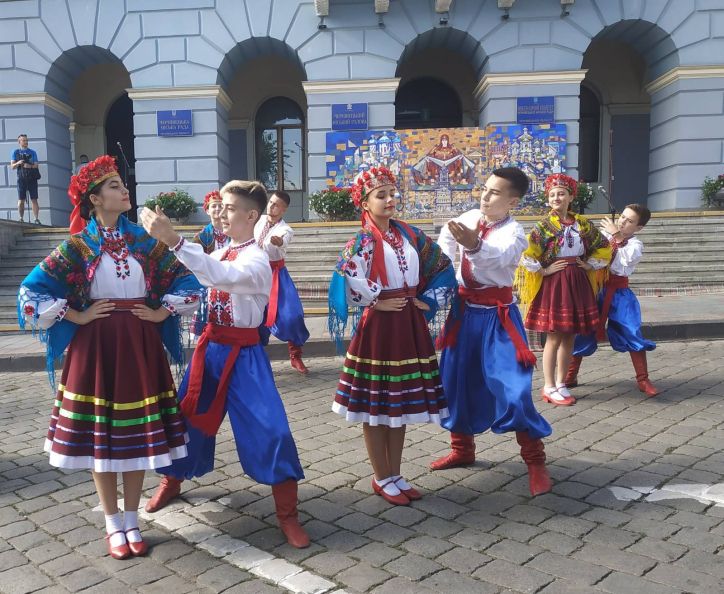 Буковинські міграційники відзначили День Державності України