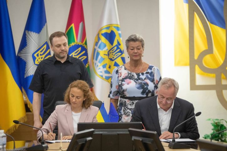Підписано Адміністративні домовленості щодо встановлення адміністративного співробітництва між Європейською Комісією та Державною міграційною службою України в Європейській міграційній мережі