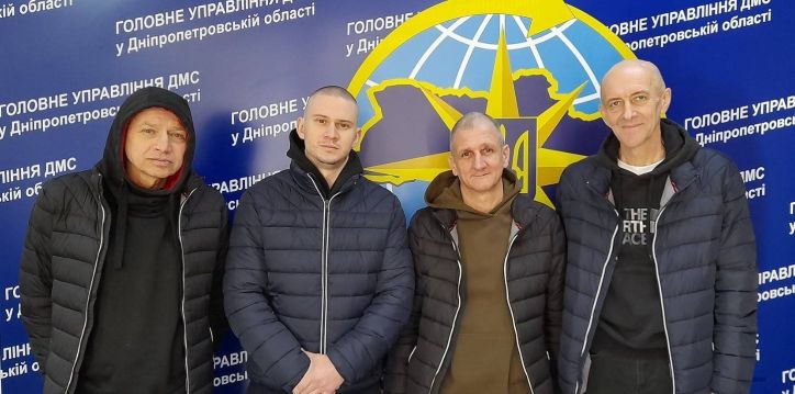 Міграційна служба у Дніпрі оформляє нові біометричні документи для українців, нещодавно звільнених з російського полону 