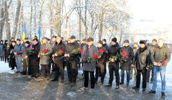 У Черкасах міграційники вшанували чорнобильців-ліквідаторів