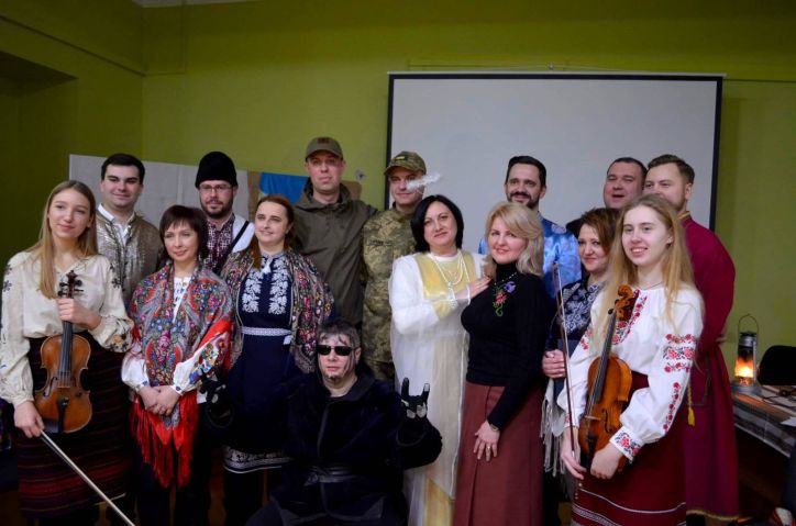 Дзвінкою колядою працівники міграційної служби Львівщини привітали своїх колег із святами