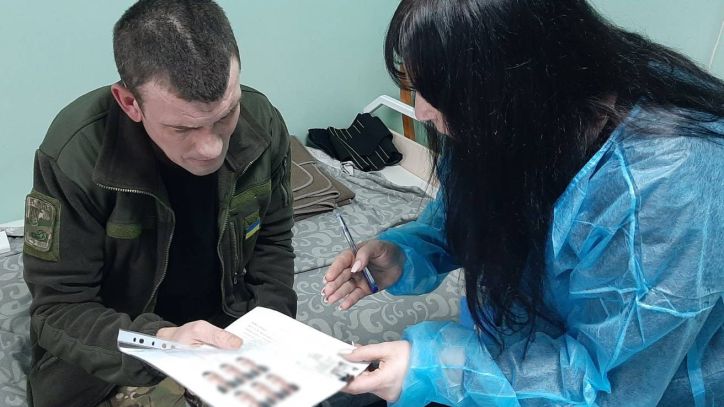 У Сумах міграційна служба відновила паспортні документи українським військовослужбовцям