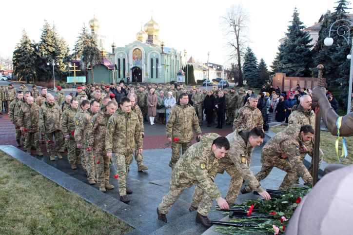 У Черкасах вшанували полеглих оборонців Донецького аеропорту