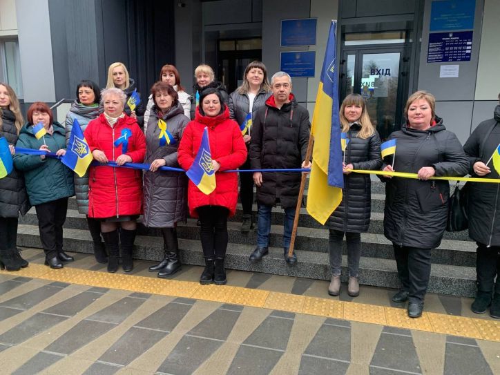 Міграційна служба Житомирщини долучилася до флешмобу єднання до Дня Соборності України