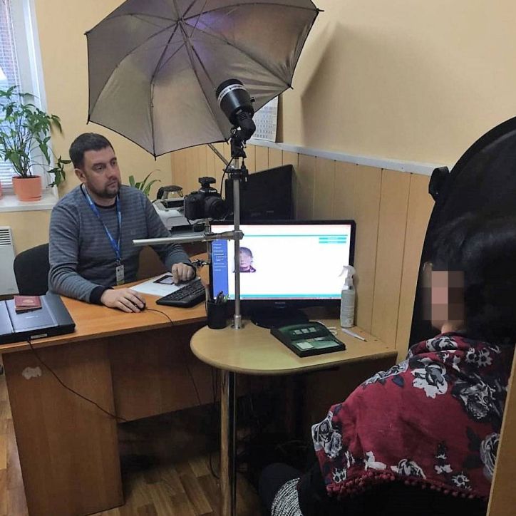 Затяжні відвідини України закінчилися для  громадян рф адмінвідповідальністю