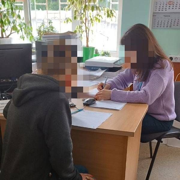 На Сумщині список порушників міграційного законодавства поповнили ще двоє іноземців: громадянин Республіки Молдова та громадянка рф