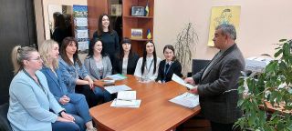 Про послугу з одночасного оформлення кількох паспортів розповідали міграційники на робочій зустрічі