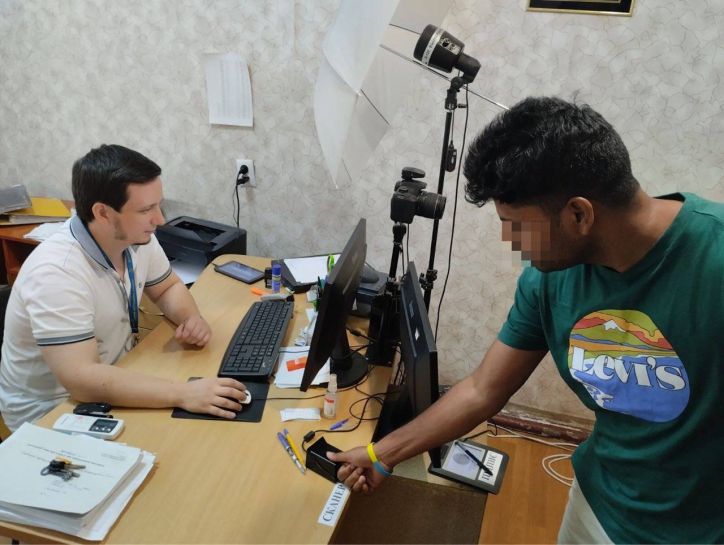 На Дніпропетровщині виявили громадянина Індії, в якого закінчився термін дії довгострокової візи