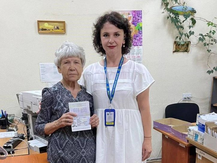 Столиця без бар’єрів: жінці з Маріуполя оформили терміновий закордонний паспорт