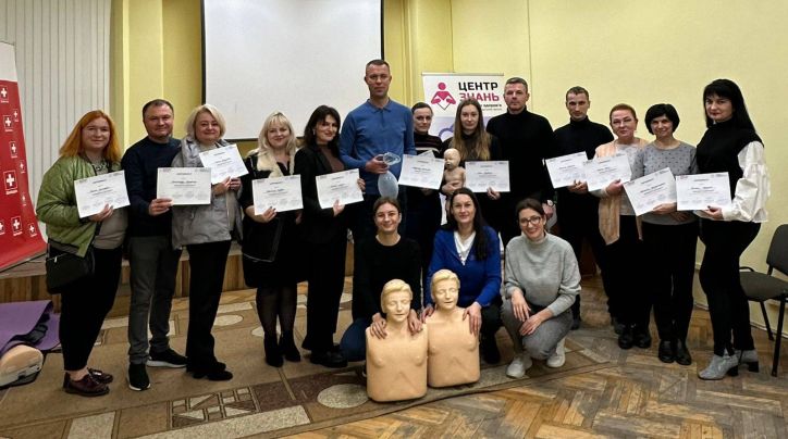 Співробітники міграційної служби Львівщини практикують отримані знання з надання першої медичної допомоги