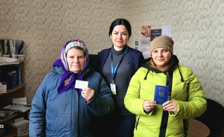 На Харківщині відновили паспорт мешканкам Донецької області