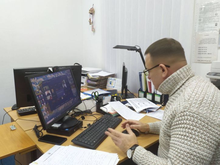 В Управлінні ДМС у Сумській області проведено тематичне заняття з питань подання щорічних декларацій та протидії колабораційній діяльності