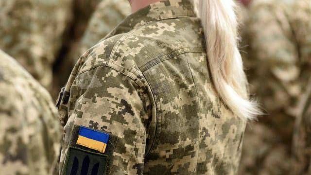 Після втрати чоловіка міграційниця з Луганщини пішла добровольцем у військо, аби продовжити боротьбу за Україну