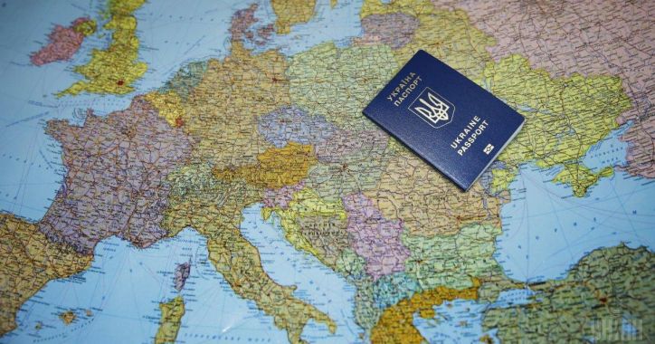 Український паспорт подолав понад 7 тисяч кілометрів, щоб власник зміг отримати його за кордоном