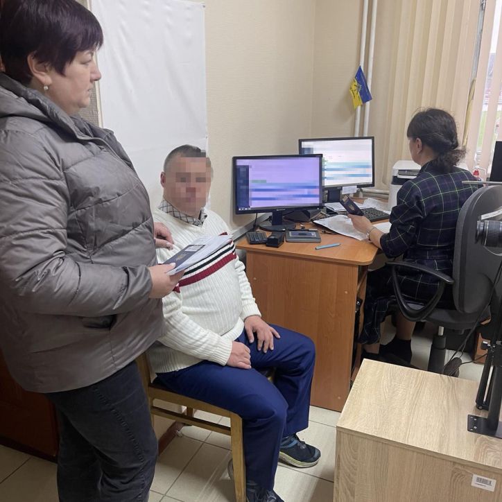 На Київщині міграційники оформили документи для підопічних психоневрологічного інтернату